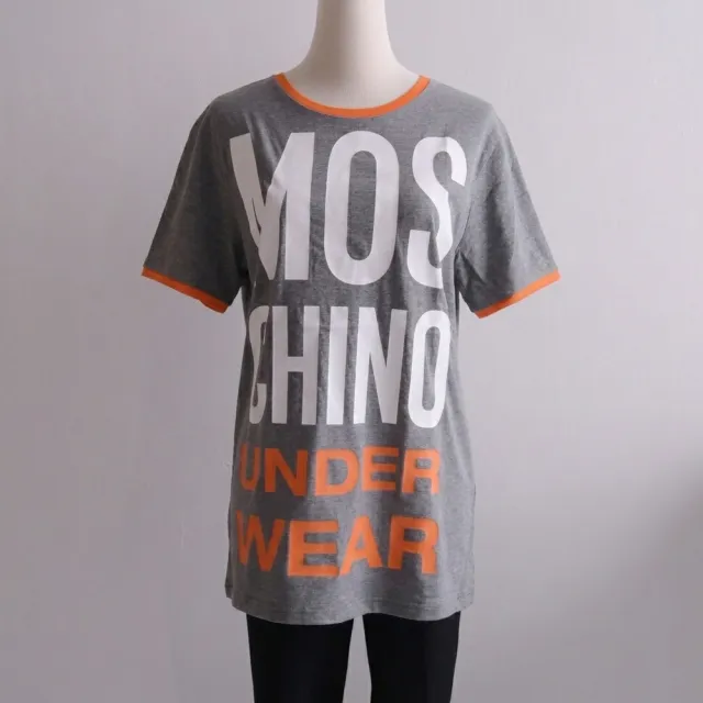 【MOSCHINO】品牌英文LOGO寬版個性棉短T恤(灰/橘邊)