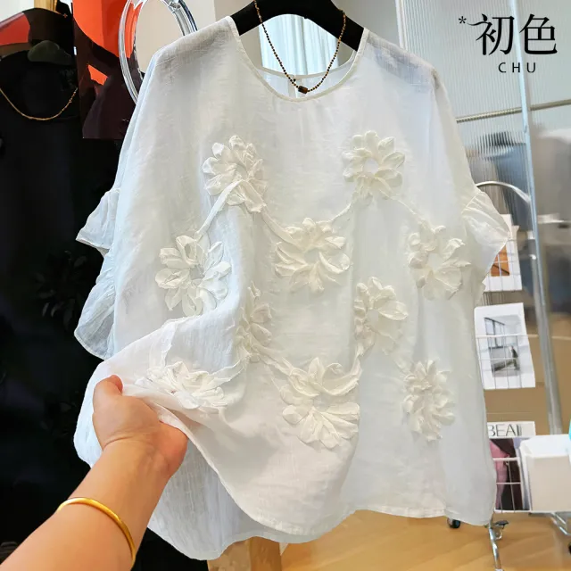 【初色】棉麻復古風純色圓領薄款立體花朵短袖T恤上衣女上衣-共2色-52696(L-2XL可選)
