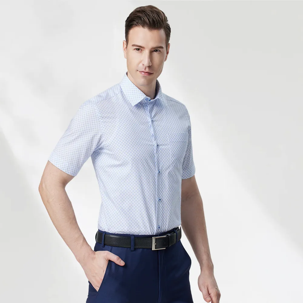【pierre cardin 皮爾卡登】男襯衫 進口素材合身版純棉舒適透氣印花短袖襯衫_白底小白印花(93252-30)