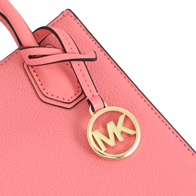 【Michael Kors】簡約LOGO荔枝皮迷你紙袋造型手提兩用包(西柚粉)
