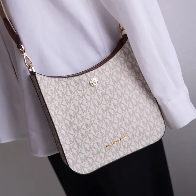 【Michael Kors】圓標LOGO滿版MK活動寬背帶個性斜背包(白咖 小)