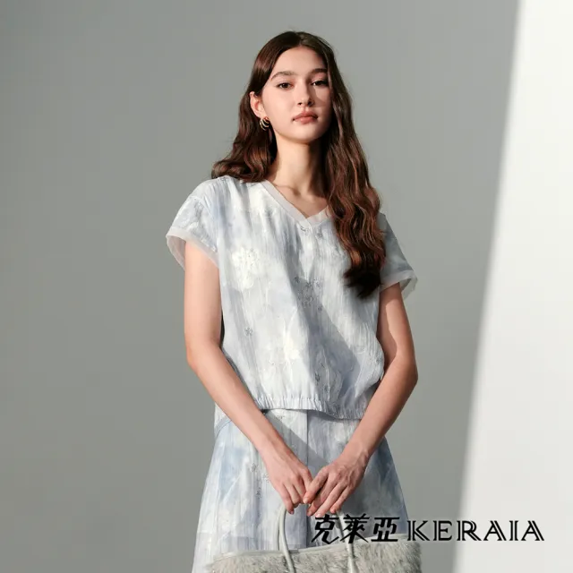 【KERAIA 克萊亞】沁霧花影V領印花上衣