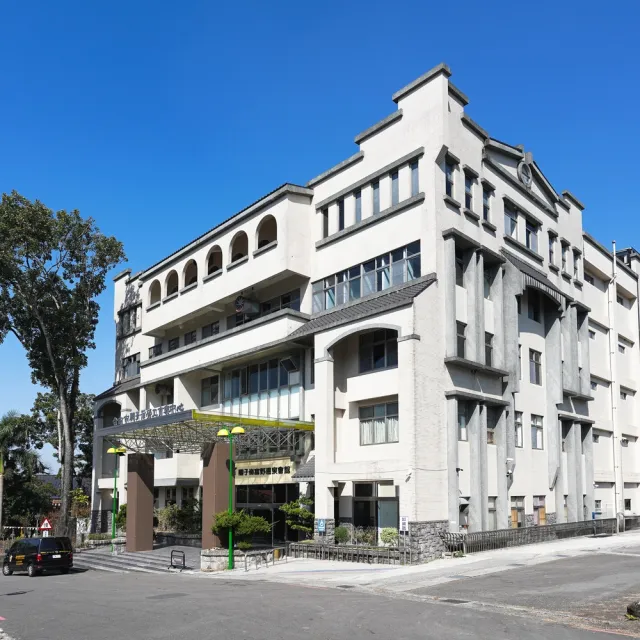 【富野飯店集團】關子嶺富野溫泉會館｜平日雙人泡湯券｜假日可加價使用(MO)