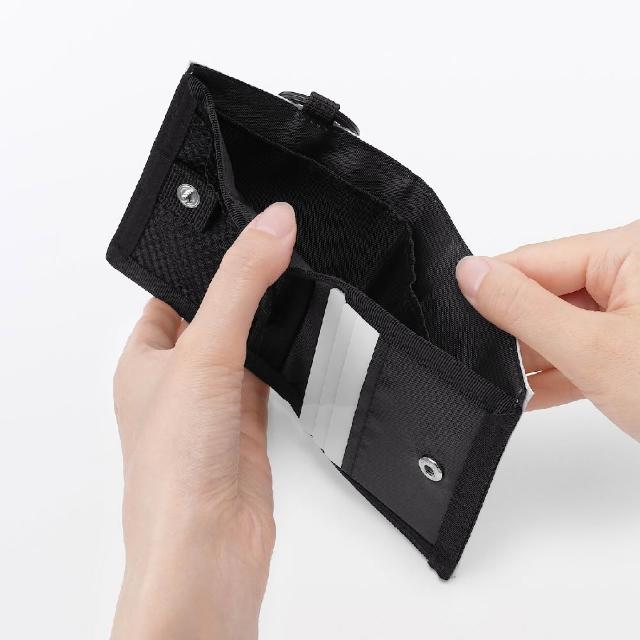 【MUJI 無印良品】撥水加工抗撕裂錢包(淺灰/黑色)
