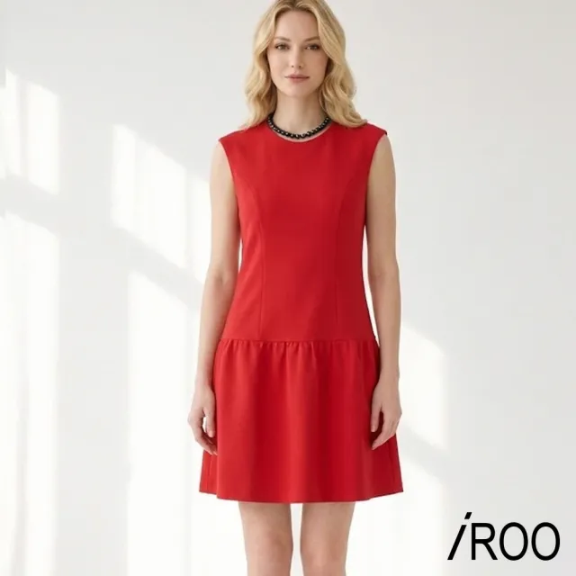 【iROO】極簡傘襬無袖洋裝
