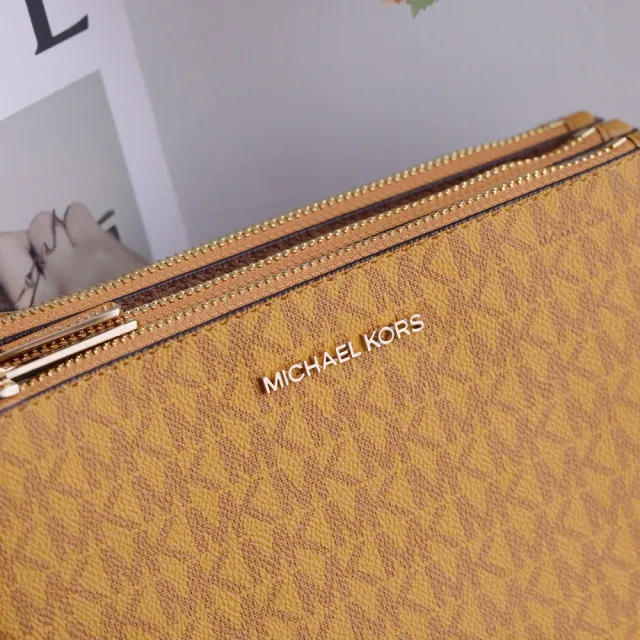 【Michael Kors】經典MK LOGO三組三色手拿包斜背包(黃)