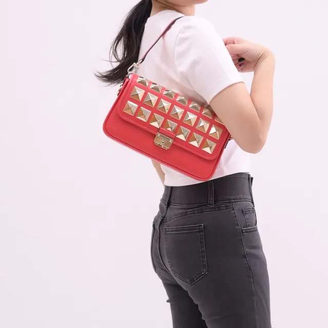 【Michael Kors】經典LOGO壓釦鉚釘翻蓋肩斜兩用包學院包(橘紅)