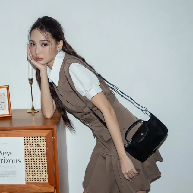 【Ann’S】Ann’S頂級牛皮麂皮翻蓋小包 (附長背帶)-黑