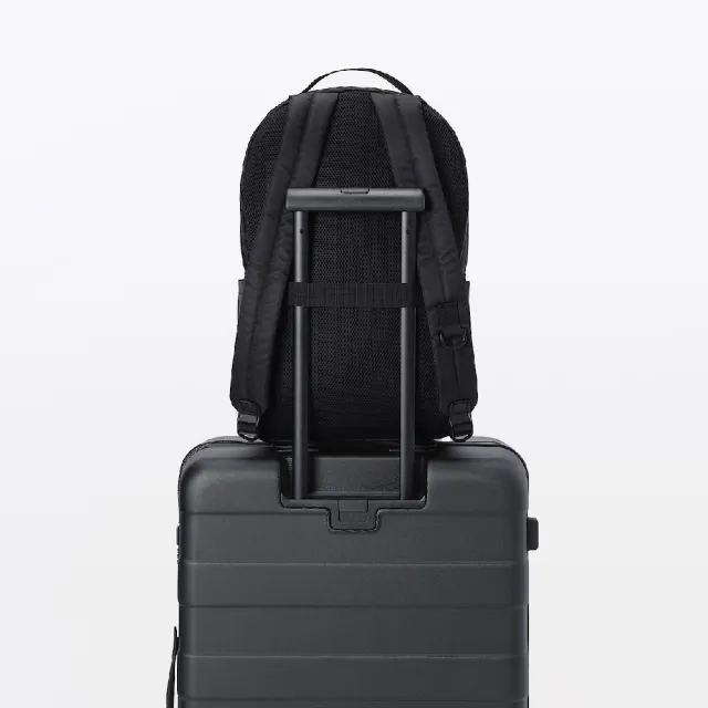 【MUJI 無印良品】可減輕肩膀負擔撥水加工商務後背包(圓形)