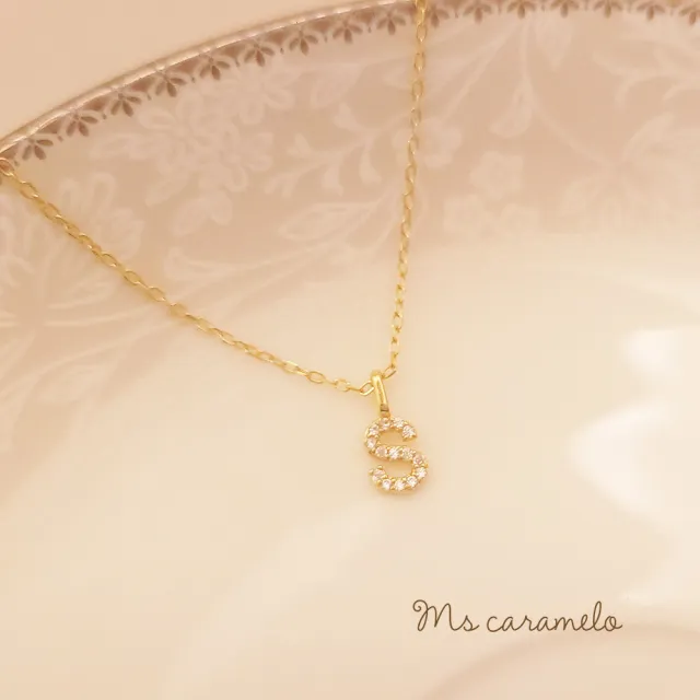 【Ms caramelo 焦糖小姐】925純銀鍍K黃 英文字母S 項鍊(英文字母項鍊)