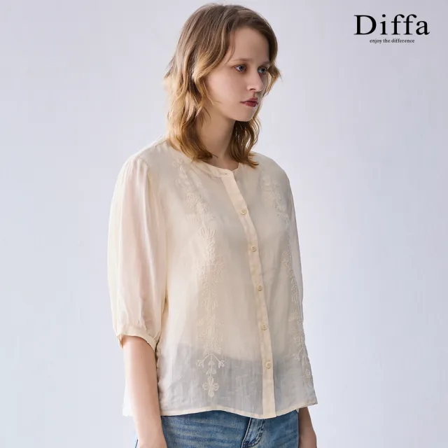 【Diffa】圓領花卉繡花七分袖上衣-女