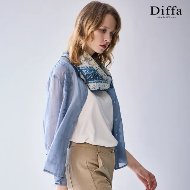 【Diffa】圓領花卉繡花七分袖上衣-女