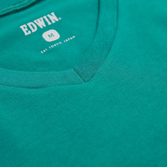 【EDWIN】男裝 V領基本印花短袖T恤(深綠色)