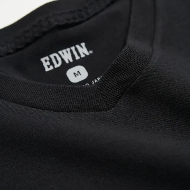【EDWIN】男裝 V領基本印花短袖T恤(黑色)