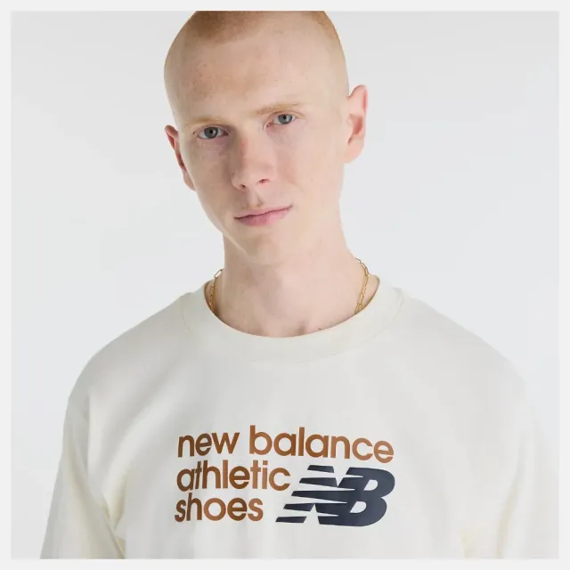 【NEW BALANCE】NB 短袖上衣 男 美規 米白 MT51900AGA