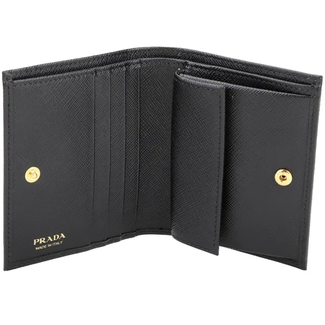 【PRADA 普拉達】Saffiano 金字浮刻對折釦式短夾(黑色 錢包 皮夾 送禮)