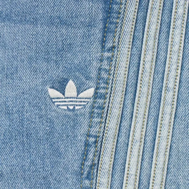 【adidas 愛迪達】長褲 女 休閒褲 三葉草 SOFT DENIM PANT 藍 LF2319