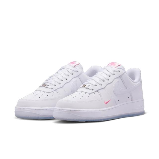 【NIKE 耐吉】運動鞋 休閒鞋 女鞋 W AIR FORCE 1 07 AF1 經典 舒適 白粉 (IV4453100)