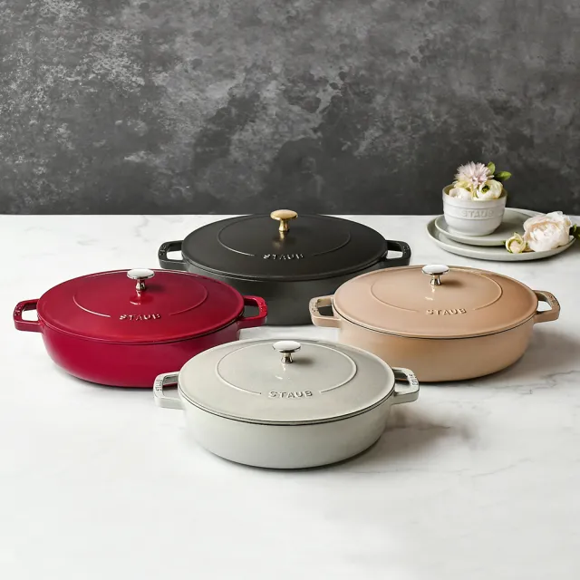 【STAUB】迴力釘點蓋圓型鑄鐵鍋淺燉鍋28cm-3.7L/顏色任選/新舊包裝隨機出貨(德國雙人牌集團官方直營)