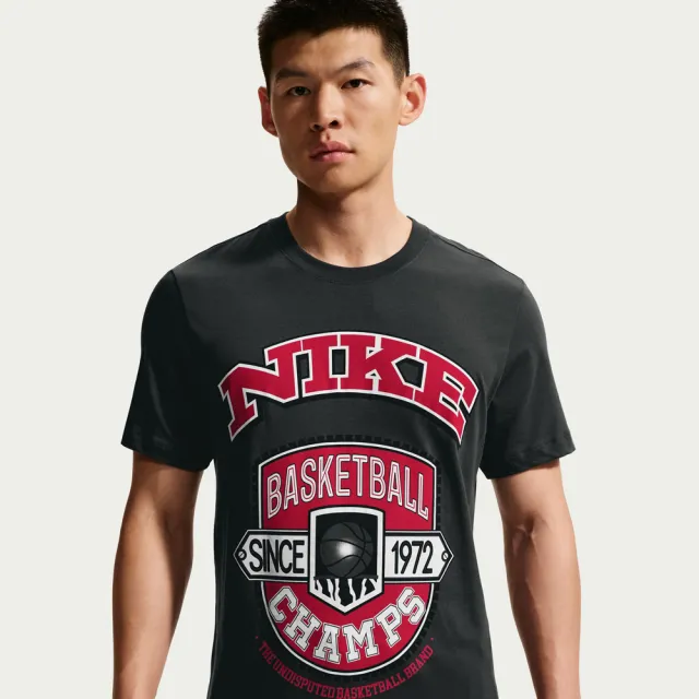 【NIKE 耐吉】短袖上衣 男 AS M NK TEE STD ASBURY CHAMPS 灰黑 IM5051-045