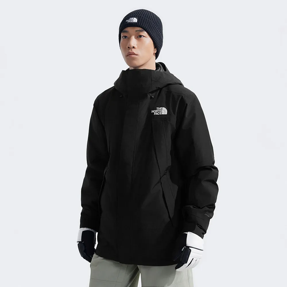 【The North Face】北面男款黑色DryVent防水透氣保暖連帽鋪棉內裡三合一外套|82VO4GZ
