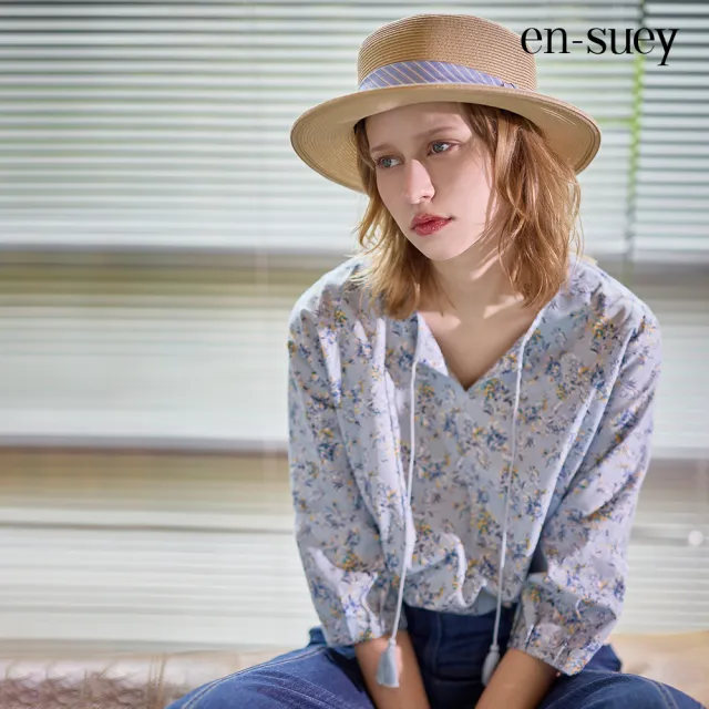 【en-suey 銀穗】小V字圓領碎花流蘇綁帶純棉上衣-女