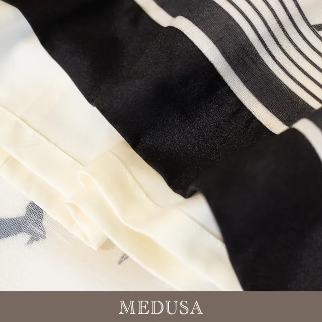 【MEDUSA 曼度莎】現貨-文藝感橫紋米白氣質短裙（M-XL）｜橫紋短裙 氣質裙 夏季短裙