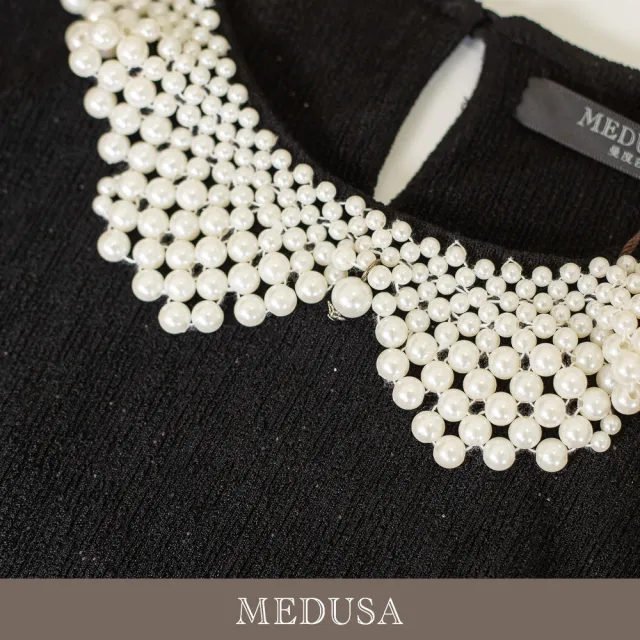 【MEDUSA 曼度莎】現貨-黑底珍珠翻領氣質上衣（M-XL）｜短袖上衣 珍珠上衣 氣質穿搭