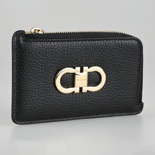 【Salvatore Ferragamo】FERRAGAMO精品小牛皮金屬LOGO拉鍊零錢卡片包(黑)