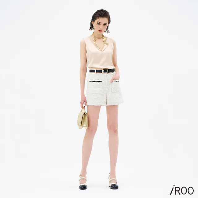 【iROO】珠貝色沙典簡約V領背心