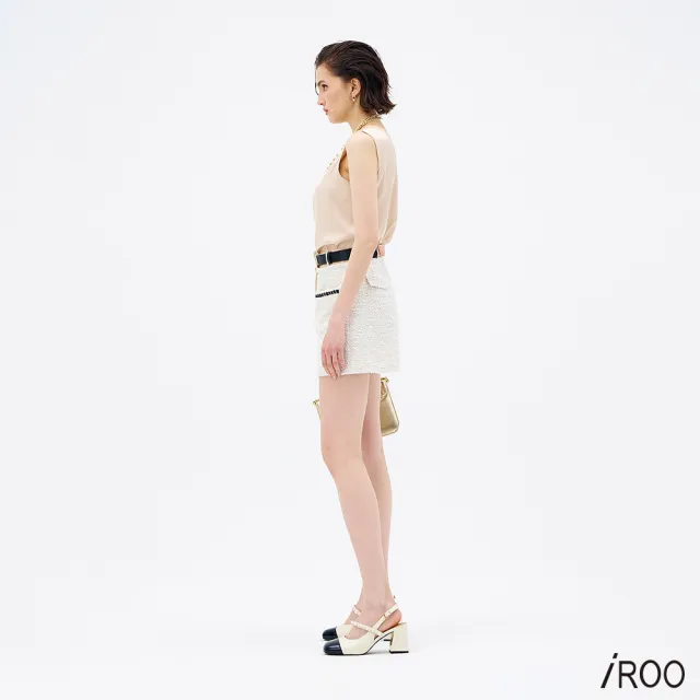 【iROO】珠貝色沙典簡約V領背心
