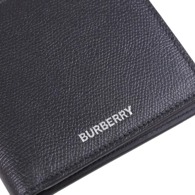 【BURBERRY 巴寶莉】經典燙銀LOGO荔枝牛皮雙層對折8卡短夾(黑)