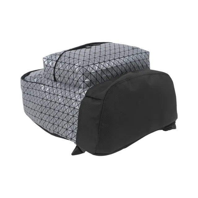 【ISSEY MIYAKE 三宅一生】Daypack Reflector 反光設計拉鍊後背包(槍桐色)