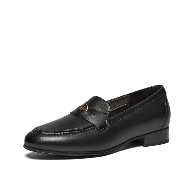 【Clarks】女鞋 Routee25 Penny 經典小圓頭金屬飾釦樂福鞋 平底鞋(CLF84911D)