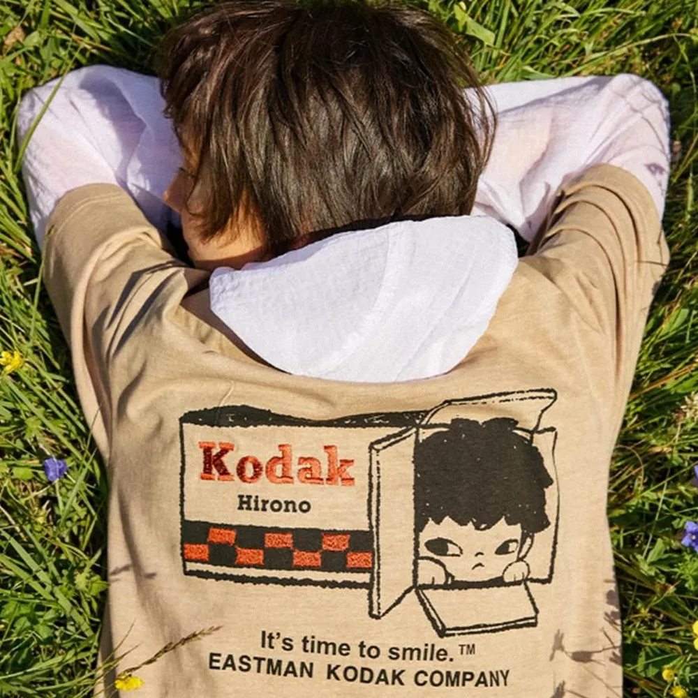 【KODAK Apparel】柯達 男女同款 短袖T恤 KODAK X Hirono 背後小野印花 共3色 / KB602037