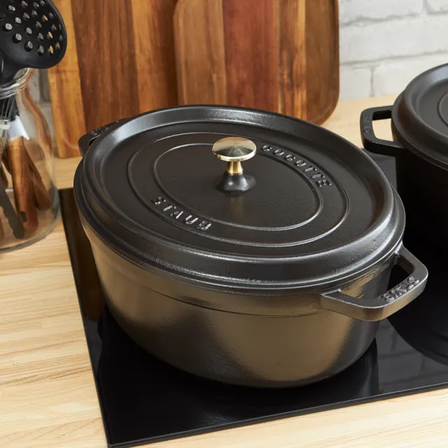 【STAUB】橢圓琺瑯鑄鐵鍋23cm-2.35L/新舊包裝隨機出貨(德國雙人牌集團官方直營)