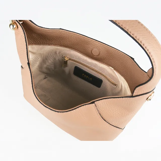 【FURLA 芙拉】FURLA精品粒面小牛皮弧形磁釦肩背斜背包(小/棕)