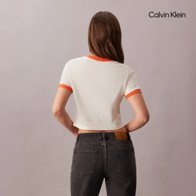 【CALVIN KLEIN】官方旗艦館CK 對比色邊標誌短版 T 恤 裸色
