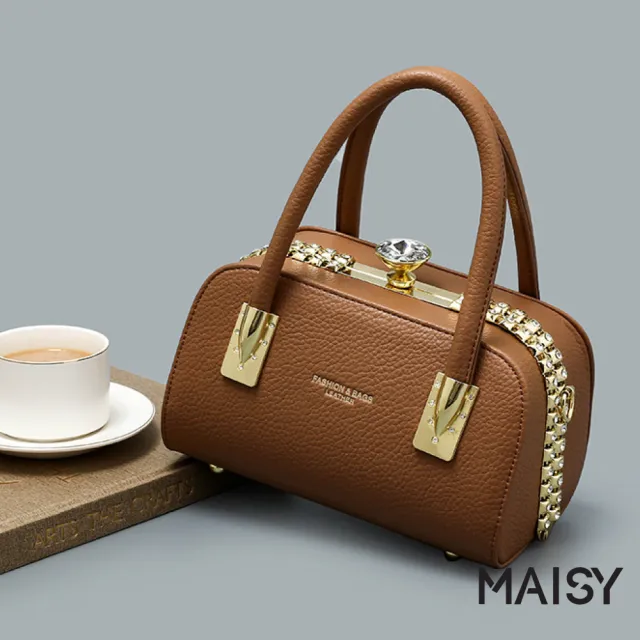 【MAISY】名媛鑽扣輕奢多用質感波士頓包 手提包 斜跨包(白色 / 卡其色 / 藍色 / 棕色 / 黑色)