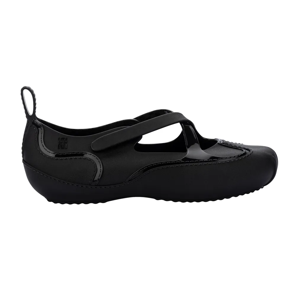 【Melissa】交叉綁帶運動休閒瑪莉珍鞋(黑色)