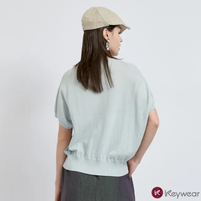【KeyWear 奇威名品】弧形織紋落肩垂袖針織上衣