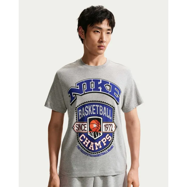 【NIKE 耐吉】短袖上衣 男 AS M NK TEE STD ASBURY CHAMPS 運動 休閒 T恤 灰 (IM5051063)