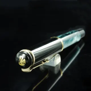 【Pelikan】百利金 M200 綠色大理石紋鋼筆(送原廠4001大瓶裝墨水)