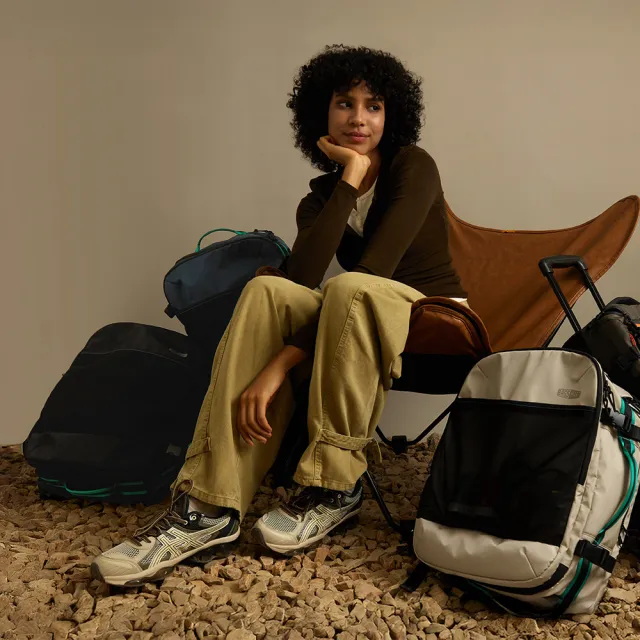 【BAGSMART】旅人Pro大容量登機後背包40L(防盜 防潑水 旅行袋 登山包 登機包 露營包)