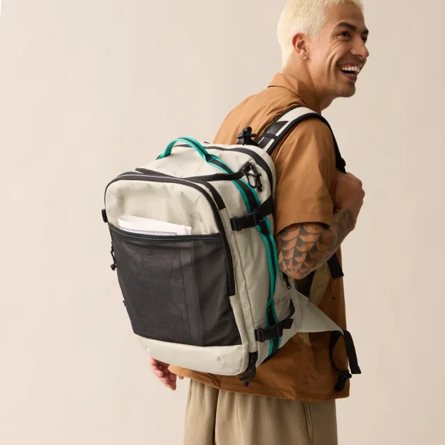 【BAGSMART】雙11 旅人Pro大容量登機後背包40L(防盜 防潑水 旅行袋 登山包 登機包 露營包)