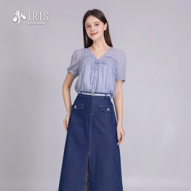 【IRIS 艾莉詩】典雅V領蕾絲壓飾上衣-藍色(62140)