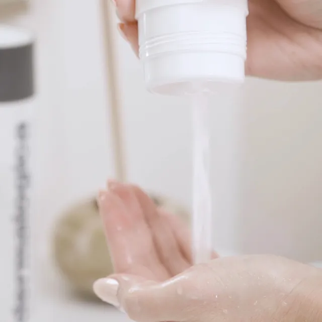 【dermalogica 德卡】精微亮顏素74g(酵素洗顏粉 水楊酸 溫和去角質 細緻透亮 清爽淨膚 養膚粉)