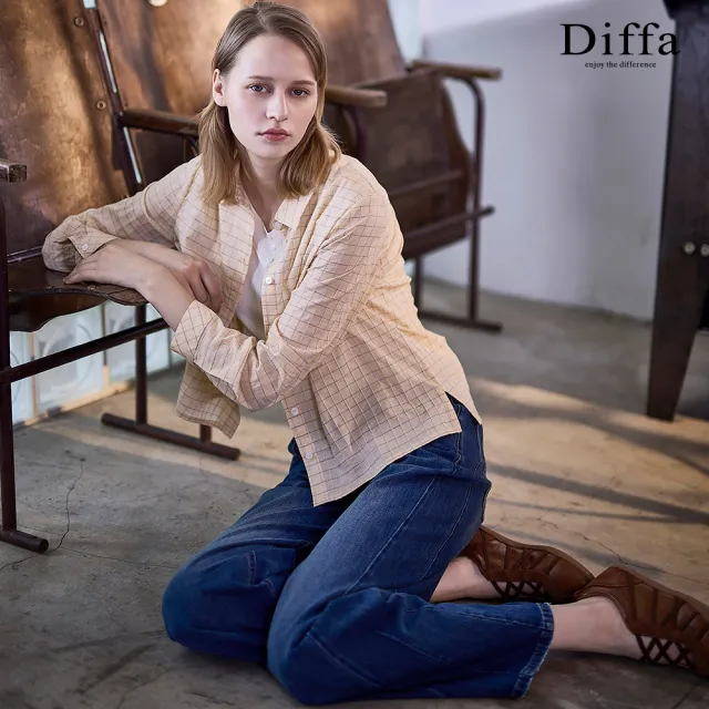【Diffa】刷色修身微喇叭牛仔長褲-女