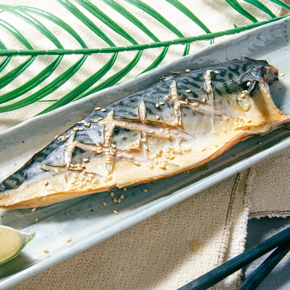【鮮綠生活】巨無霸挪威薄鹽鯖魚 共14包(215g±10%/包 無紙板淨重)