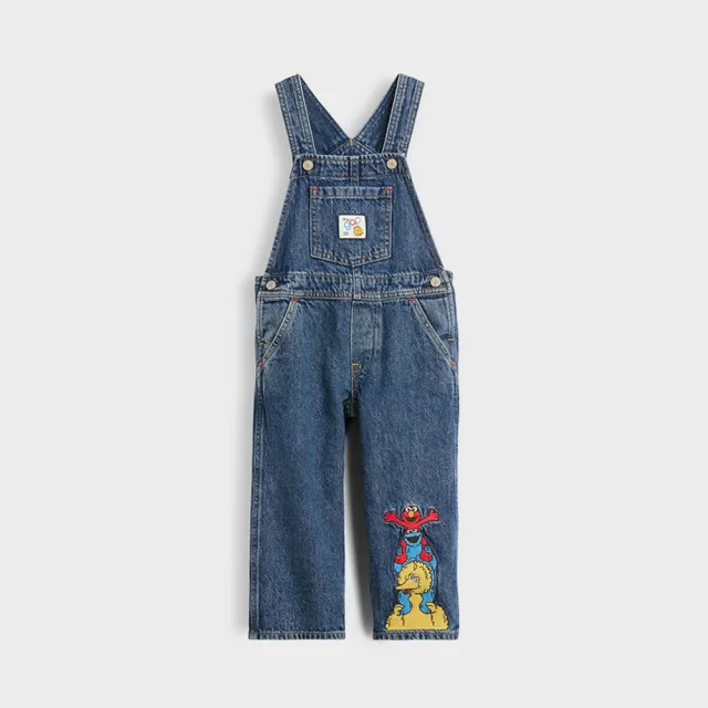 【GAP】Gap × Sesame Street芝麻街嬰兒及幼兒牛仔吊帶褲-中度水洗(912366)